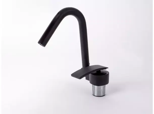 Sammenleggbar vannkran i svart 