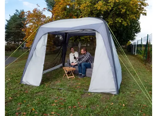 Sidevegg 250 x 250 cm med dør | Caravan.no