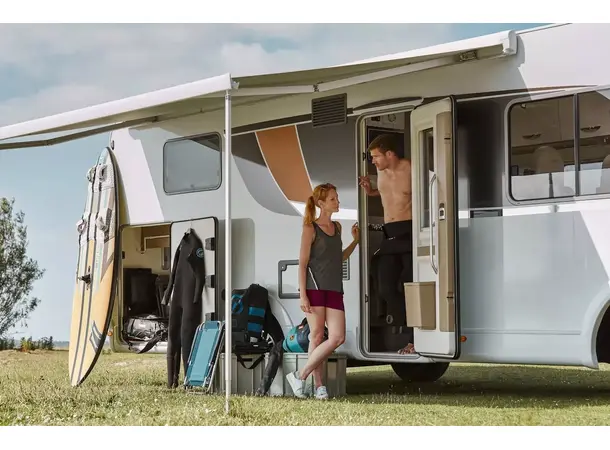 Thule veggmarkise 8000 230V 500 cm Mystic Grey / Sølv 
