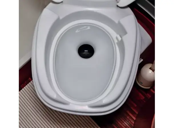 Porseleninnsats til Thetford toalett – Til C260 | Caravan.no