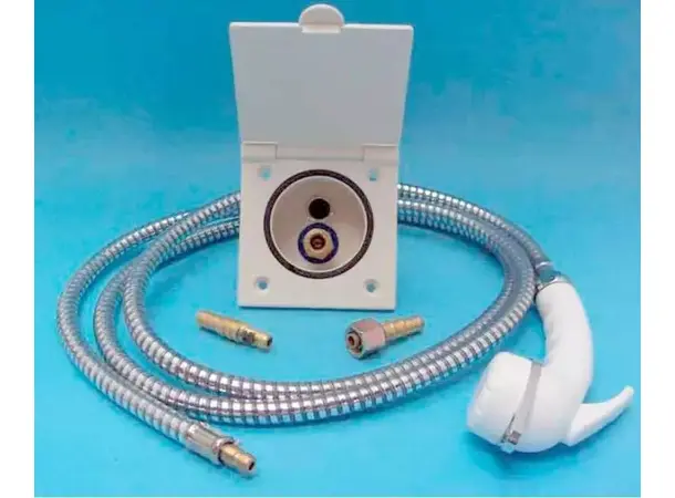 Vanntilkobling med dusj hvit | Caravan.no