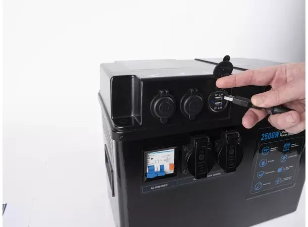 LiFePO4 PowerStation 2500W / 120Ah 