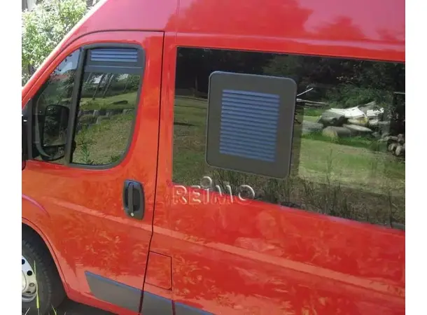Ventilasjonsgitter for førerdøren | Caravan.no
