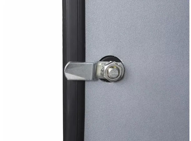 Serviceluke 800x300 mm – Inkl. lås | Caravan.no