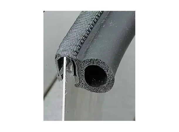 Tetningsprofil med 15 mm vulst – 5 meter | Caravan.no