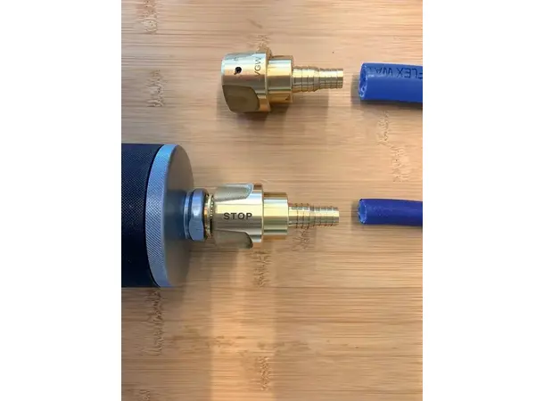 Hurtigkobling med Aqua stop | Caravan.no