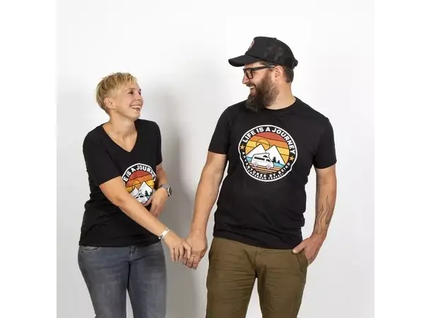 T-skjorte Life Is Journey til herre | Caravan.no