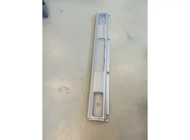 Fanger bak grå 9006 210194G 