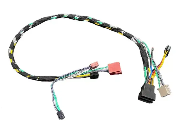 Jehnert ISO-kabel for forsterker Inkl. subwoofer-grensesnitt 
