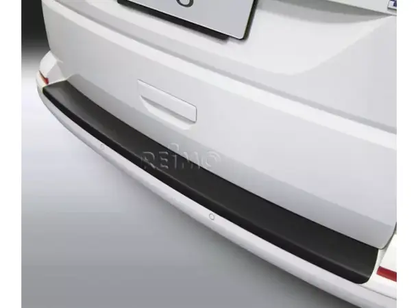 Støtfangerbeskyttelse svart – Til VW T6 bakluke | Caravan.no