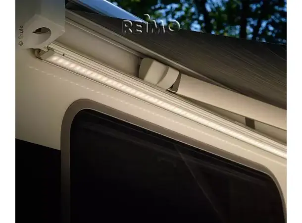 Telt og LED-monteringsskinne hvit Thule Omnistor 5200 på 450 cm 