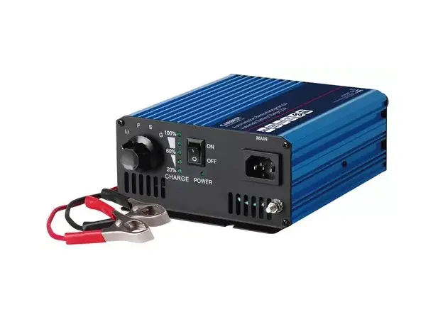 Batterilader 12V 20A – Mål: 160x150x70 mm | Caravan.no