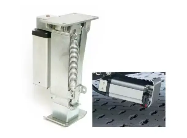 Adaptersett universal 4 stk | Caravan.no