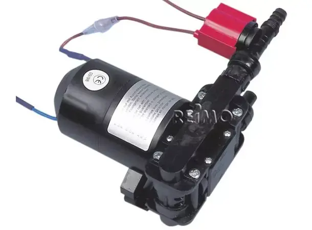 5,5 l automatik vannpumpe Bi-Comet | Caravan.no