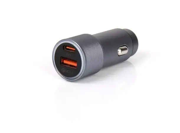 Carbest dobbel USB-kontakt USB-A og USB-C 