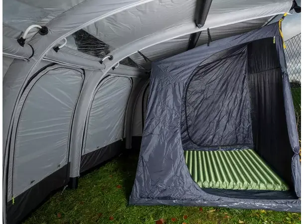 Camp4 luftmadrass 138x200 cm | Caravan.no
