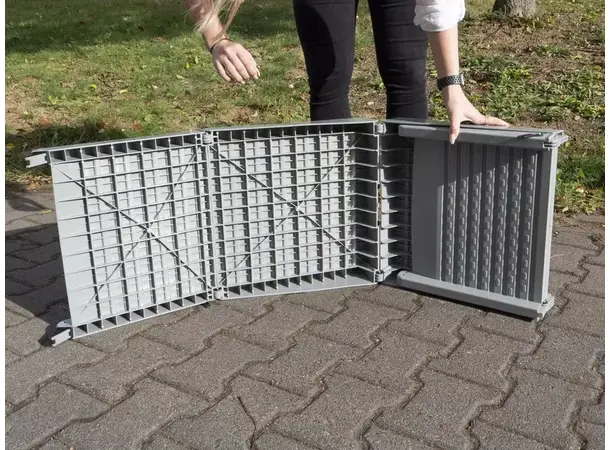 Camp4 hunderampe Emma | Caravan.no