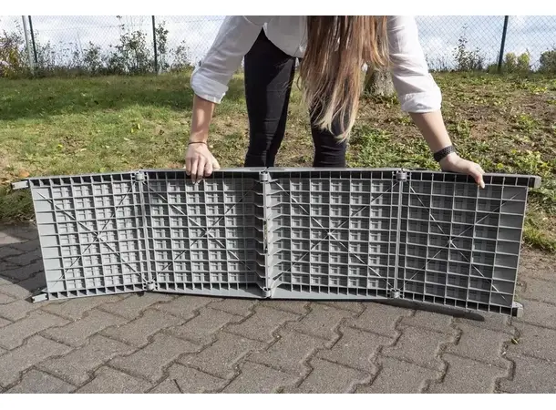 Camp4 hunderampe Emma | Caravan.no