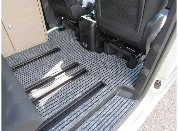 Carbest teppe til bodel uten skinner Spacetourer-og Traveller Vanster 