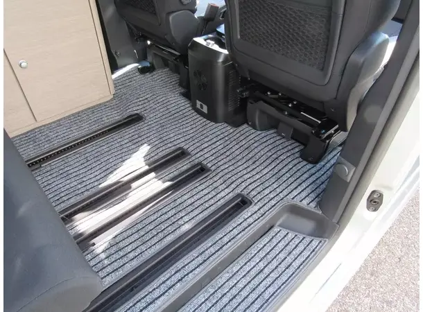 Carbest teppe til bodel uten skinner Spacetourer-og Traveller Vanster 