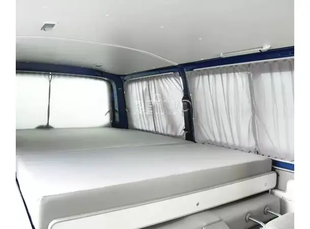 Gardinsett til VW T5/T6 grå | Caravan.no