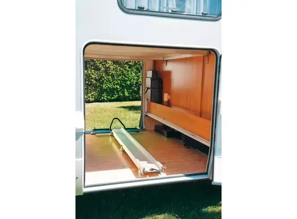 Fiamma motorsykkelskinne innskyvbar | Caravan.no